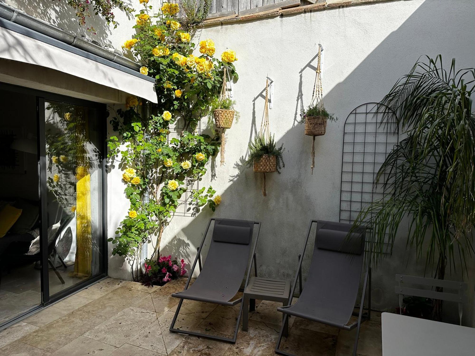 Appartements 3 Etoiles Terrasse Ou Patio Intra-Muros Aigues-Mortes Exterior foto