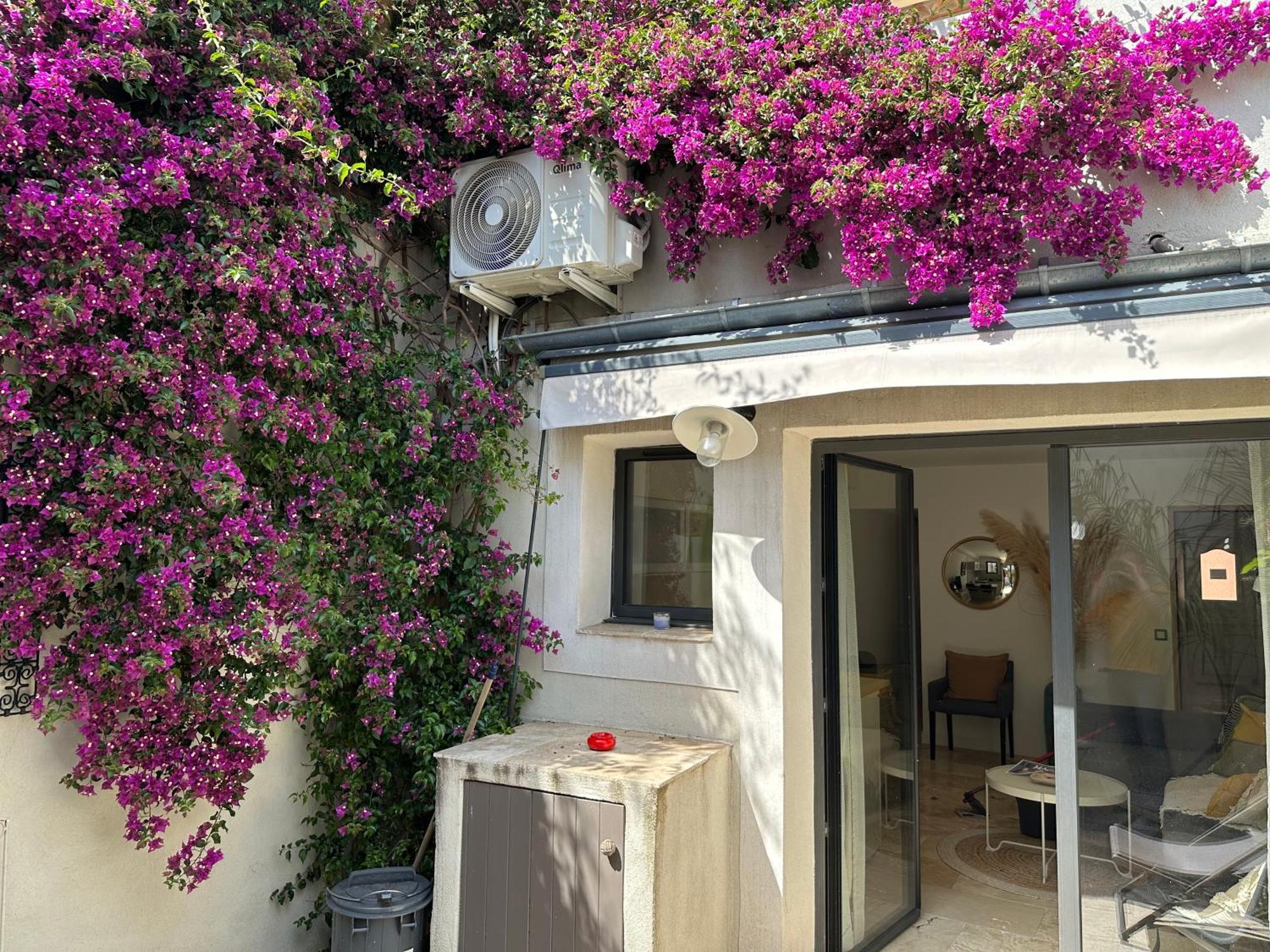 Appartements 3 Etoiles Terrasse Ou Patio Intra-Muros Aigues-Mortes Exterior foto